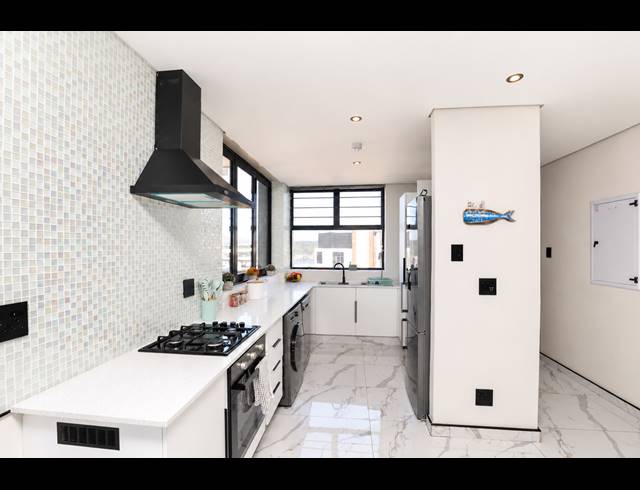 3 BEDROOM APARTMENT FOR SALE IN POINT WATERFRONT